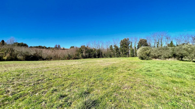 Villa in posizione esclusiva da ristrutturare in vendita a Lucca
