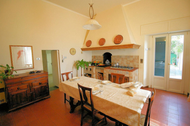Villa di pregio con parco in vendita a Uzzano
