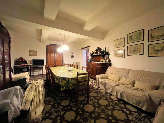 Villa di ampia superficie con giardino in vendita a Capannoli