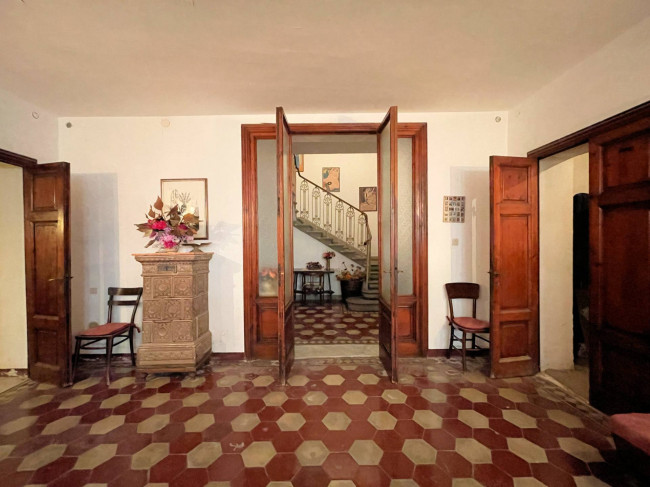 Villa di ampia superficie con giardino in vendita a Capannoli