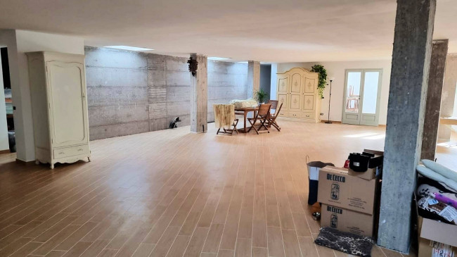 Villa unifamiliare ristrutturata con giardino in vendita a Castagneto Carducci
