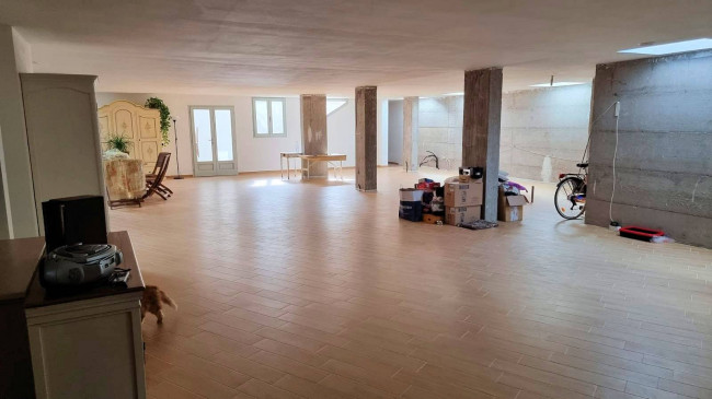 Villa unifamiliare ristrutturata con giardino in vendita a Castagneto Carducci