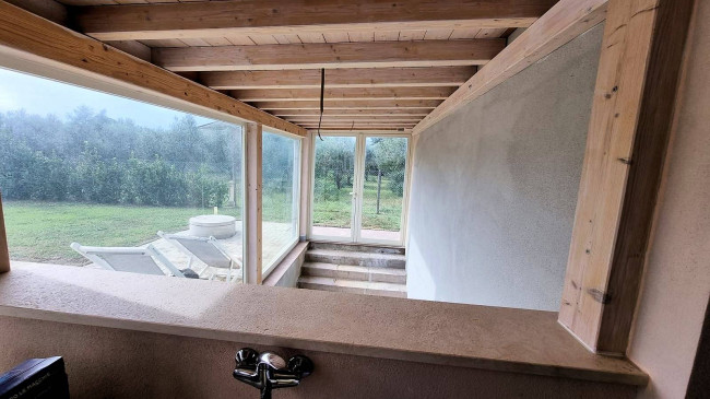 Villa unifamiliare ristrutturata con giardino in vendita a Castagneto Carducci