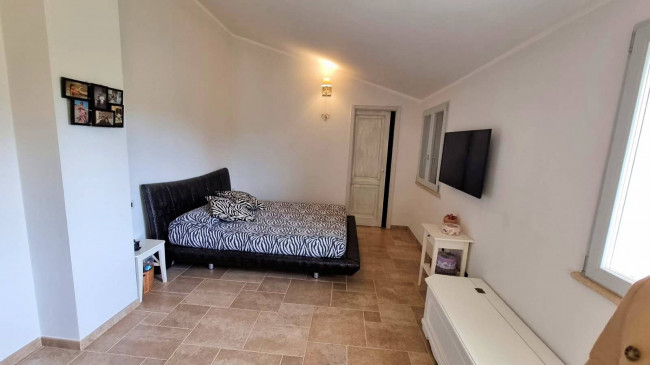 Villa unifamiliare ristrutturata con giardino in vendita a Castagneto Carducci