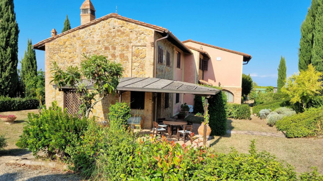 Azienda agricola in posizione panoramica in vendita a Montaione