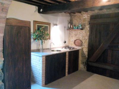 Complesso immobliare di prestigio con ampio parco in zona panoramica in vendita a Roccastrada