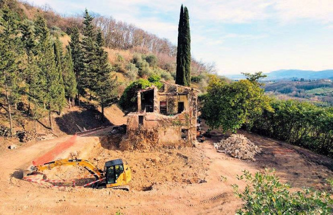 Colonica terratetto libera su tre lati di nuova realizzazione in vendita a Pistoia