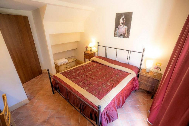 Complesso turistico ricettivo di ampia superficie in ottima posizione in vendita a Ponsacco