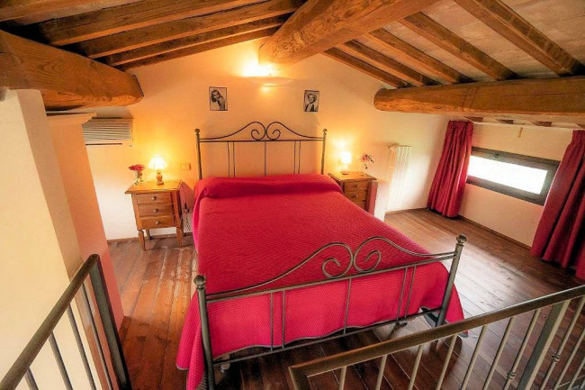 Complesso turistico ricettivo di ampia superficie in ottima posizione in vendita a Ponsacco