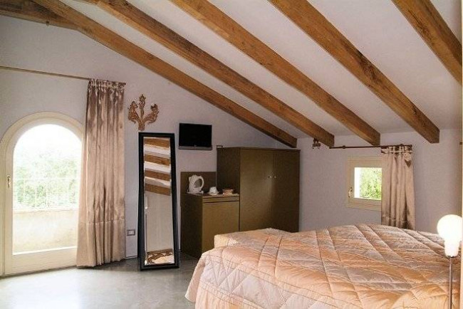 Villa con giardino e vista panoramica mozzafiato in vendita a Monsummano Terme
