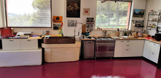 Casa indipendente ristrutturata con terreno e vista panoramica in vendita a Roccastrada