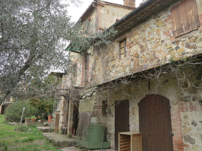 Terratetto libero su tre lati con giardino in vendita a Civitella Paganico