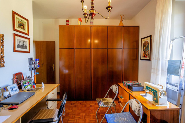 Complesso immobiliare di ampia superficie con terreno in vendita a Volterra
