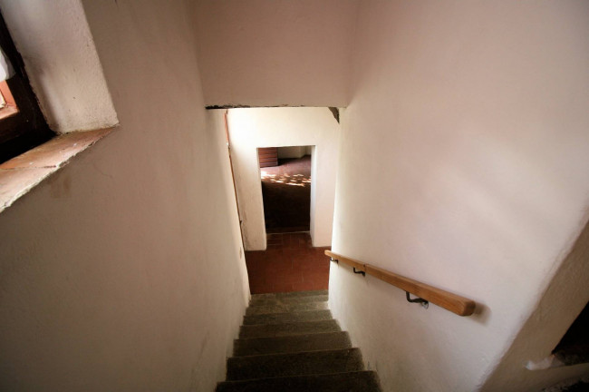 Rustico in stile Toscano con terreno in vendita a Lamporecchio