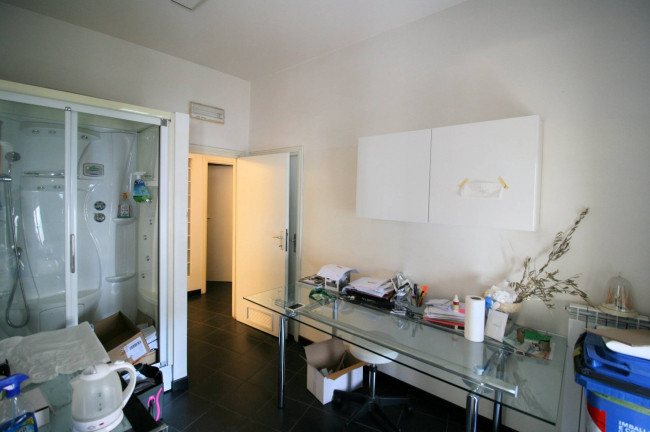 UNITA' IMMOBILIARE DI AMPIA SUPERFICIE CON OTTIME POTENZIALITA' DI UTILIZZO IN POSIZIONE CENTRALE in vendita a Montecatini-Terme