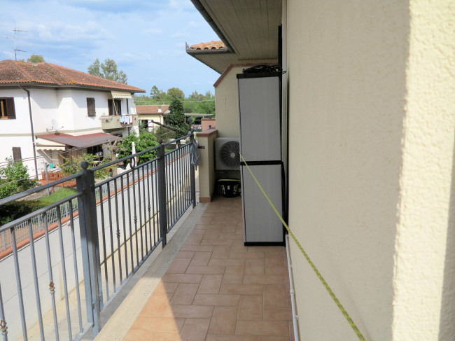 Appartamento al piano primo con giardino in vendita a Roccastrada