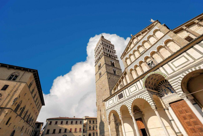 complesso di quattro unità immobiliari posti in un palazzo ristrutturato in vendita a Pistoia