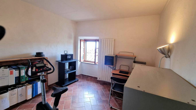 Terratetto indipendente nel centro del paese in vendita a Montecatini Val di Cecina