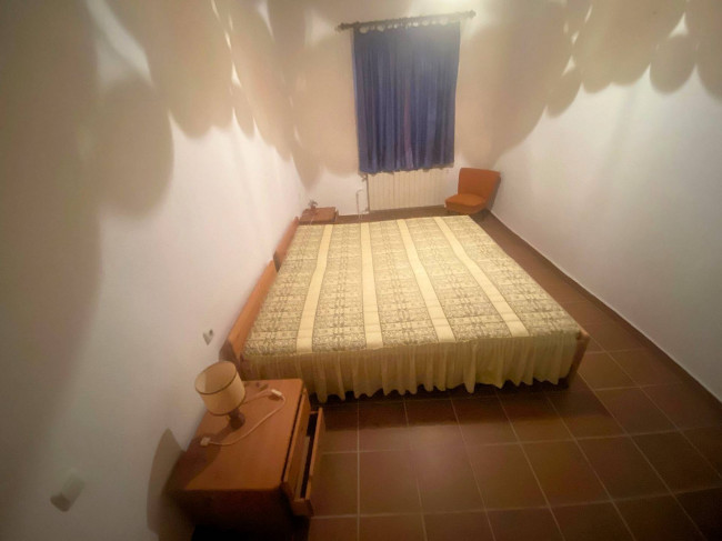Casa colonica di ampia superficie in posizione panoramica in vendita a Castelnuovo di Val di Cecina
