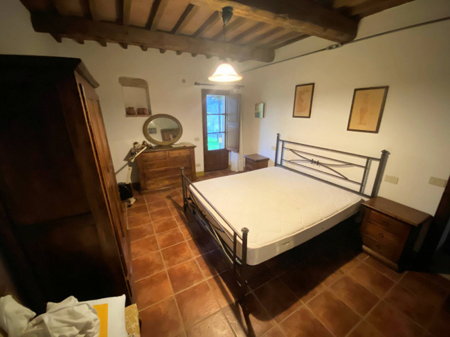 Porzione terratetto di villa bifamiliare in stile rustico Toscano in vendita a Castelnuovo di Val di Cecina