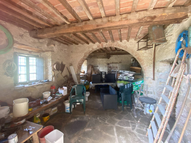 Porzione di casale in stile rustico Toscano ristrutturato  con terreno in ottima posizione in vendita a Castelnuovo di Val di Cecina