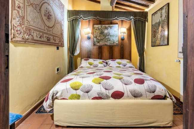 Rustico in stile Toscano con giardino e piscina in vendita a Buggiano