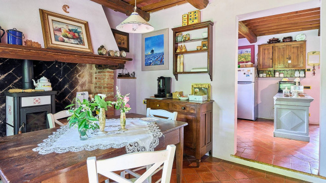 Casale con dependance parco e piscina in vendita a Altopascio