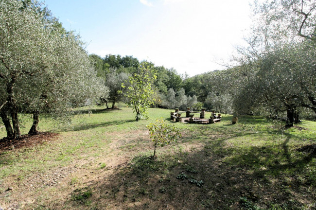 Rustico in vendita a Sassofortino, Roccastrada (GR)