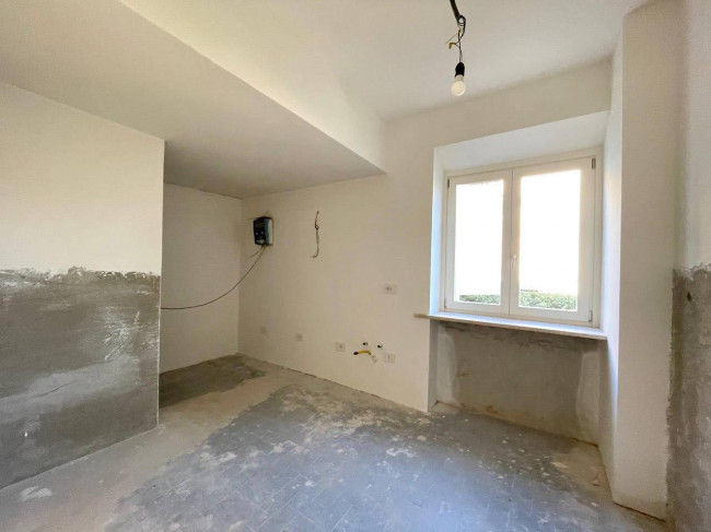 Porzione terratetto di villa bifamiliare in vendita a Pescia