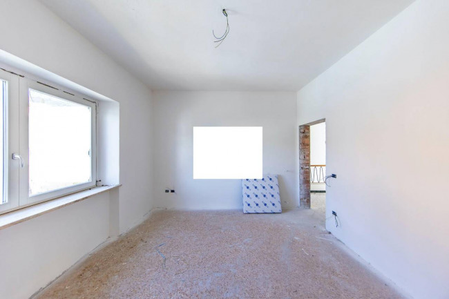 Porzione terratetto di villa bifamiliare in vendita a Pescia