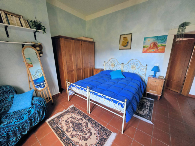 Podere in stile rustico Toscano con annessi e terreno in ottima posizione in vendita a Montecatini-Terme