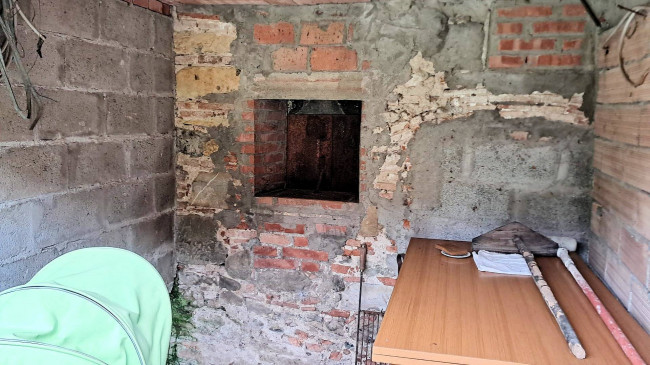Podere in stile rustico Toscano con annessi e terreno in ottima posizione in vendita a Montecatini-Terme