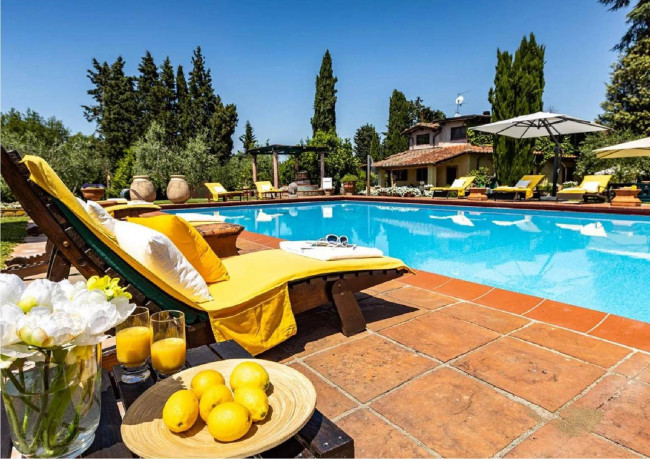 Compendio immobiliare di alto prestigio in vendita a Figline e Incisa Valdarno