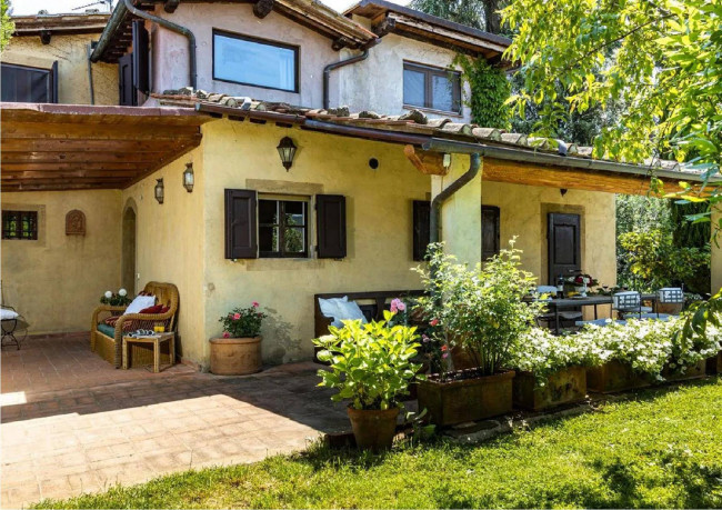 Compendio immobiliare di alto prestigio in vendita a Figline e Incisa Valdarno