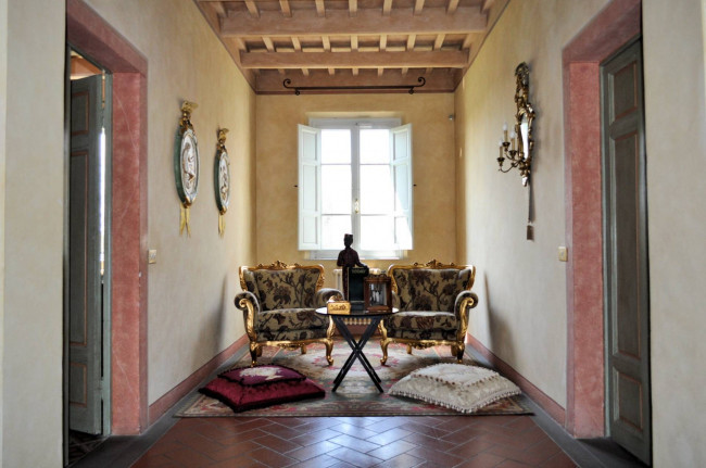 Villa storica di grandi dimensioni con parco e piscina in vendita a Pontedera