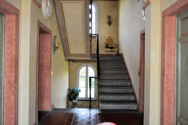 Villa storica di grandi dimensioni con parco e piscina in vendita a Pontedera