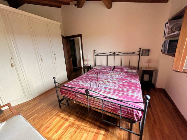 Appartamento sito in complesso con piscina condominiale in vendita a Montaione