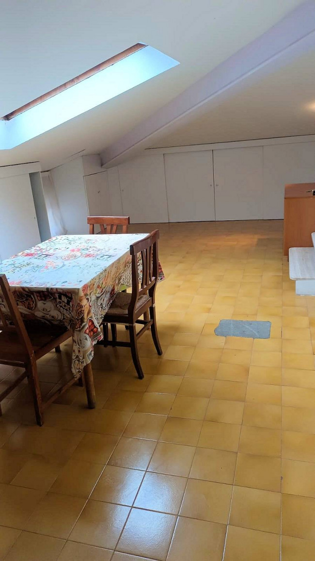 Appartamento con mansarda in zona centrale in vendita a Montale