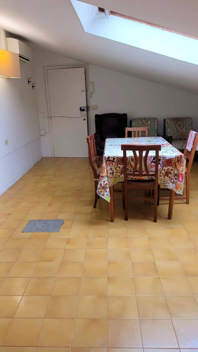 Appartamento con mansarda in zona centrale in vendita a Montale