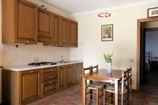 Casa vacanze con piscina e vista panoramica mozzafiato in vendita a Lamporecchio