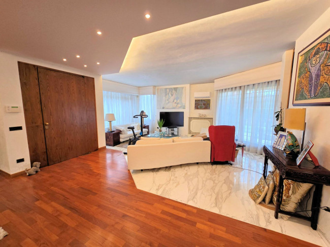 Villa di pregio con ottime rifiniture in comoda zona residenziale in vendita a Pieve a Nievole