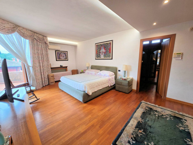 Villa di pregio con ottime rifiniture in comoda zona residenziale in vendita a Pieve a Nievole