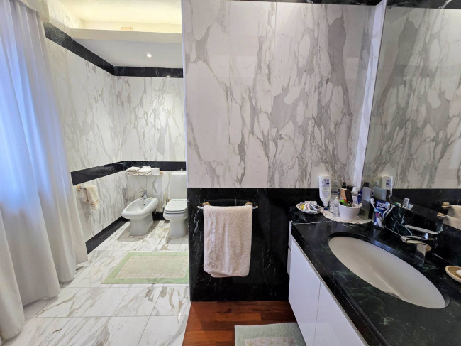 Villa di pregio con ottime rifiniture in comoda zona residenziale in vendita a Pieve a Nievole