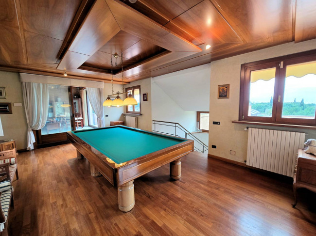 Villa di pregio con ottime rifiniture in comoda zona residenziale in vendita a Pieve a Nievole
