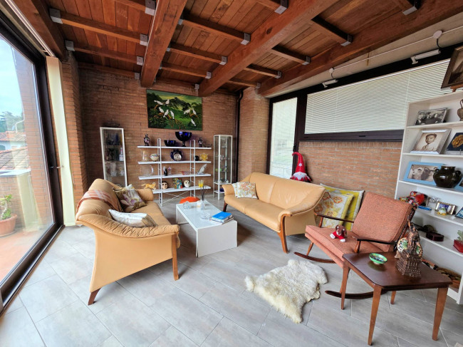 Villa di pregio con ottime rifiniture in comoda zona residenziale in vendita a Pieve a Nievole