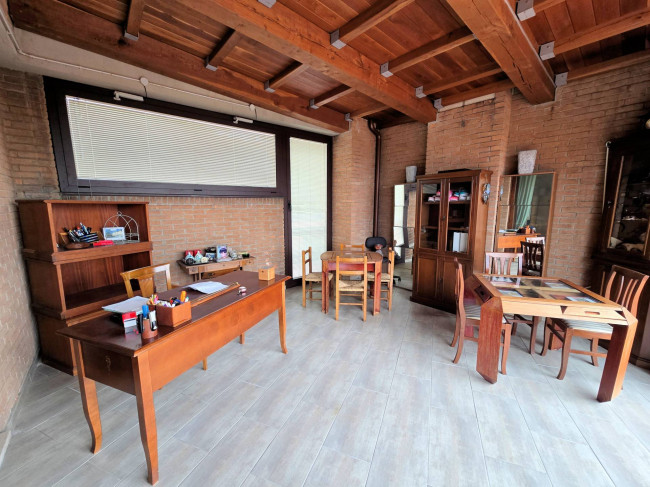 Villa di pregio con ottime rifiniture in comoda zona residenziale in vendita a Pieve a Nievole