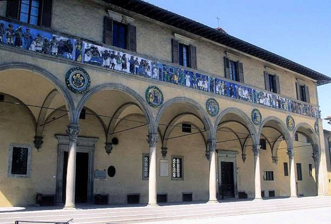 Appartamento signorile di ampia superficie in centro città con ascensore in vendita a Pistoia
