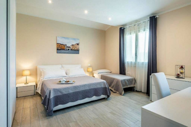 Stupenda villa con ogni confort con ampio giardino e piscina utilizzata come attivita' di casa vacanze in vendita a Monsummano Terme
