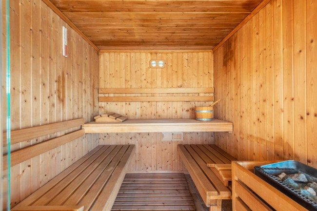 Stupenda villa con ogni confort con ampio giardino e piscina utilizzata come attivita' di casa vacanze in vendita a Monsummano Terme