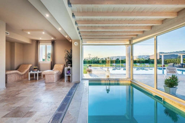 Stupenda villa con ogni confort con ampio giardino e piscina utilizzata come attivita' di casa vacanze in vendita a Monsummano Terme